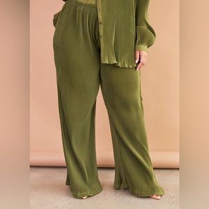 Pretty Little Thing pants set